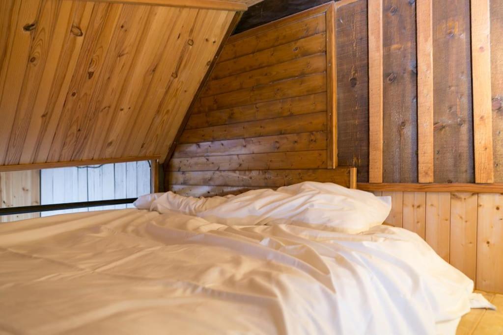 Chalet Credence Outdoor Hot Tub Sleeps 19