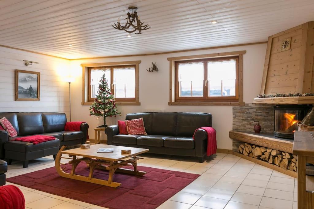 Chalet Credence Outdoor Hot Tub Sleeps 19 Morzine